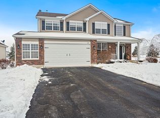 112 Dawson Creek Trl, Poplar Grove, IL 61065