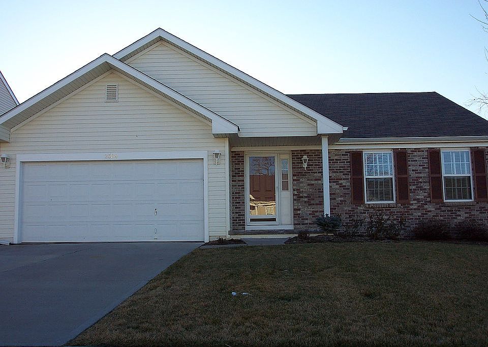 1st image of 2304 N 163rd St