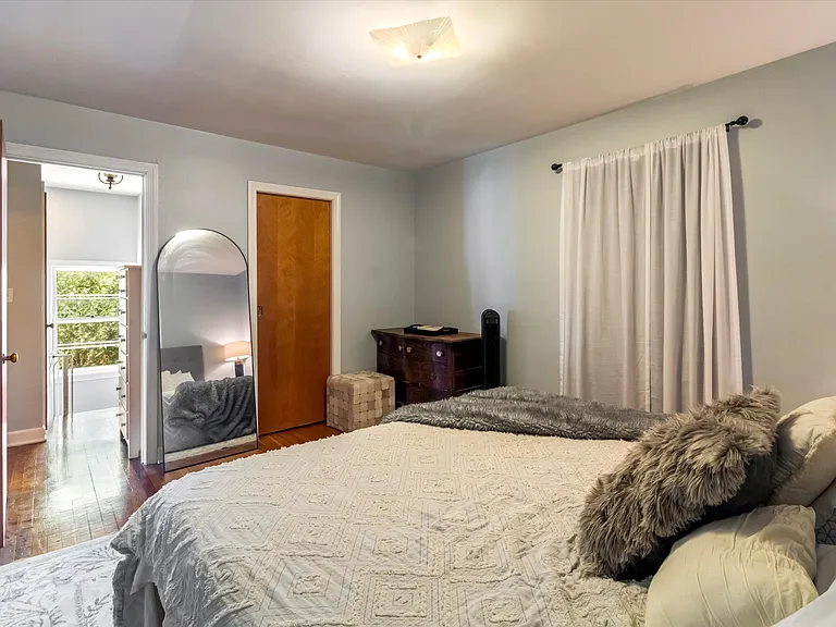 745 Greenview Pl — Photo 16
