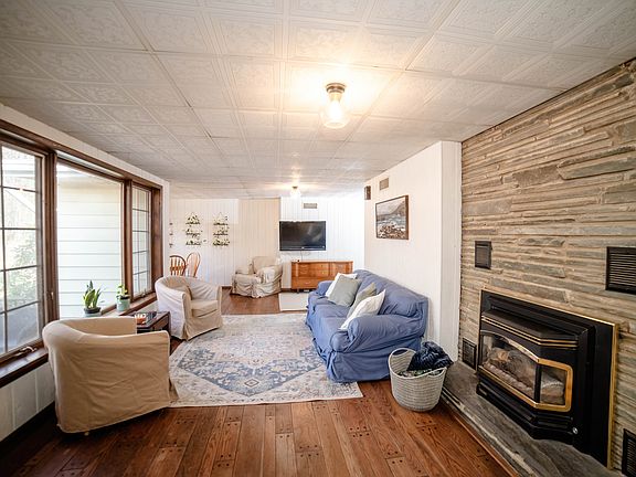4th image of 71 Dogwood Dr