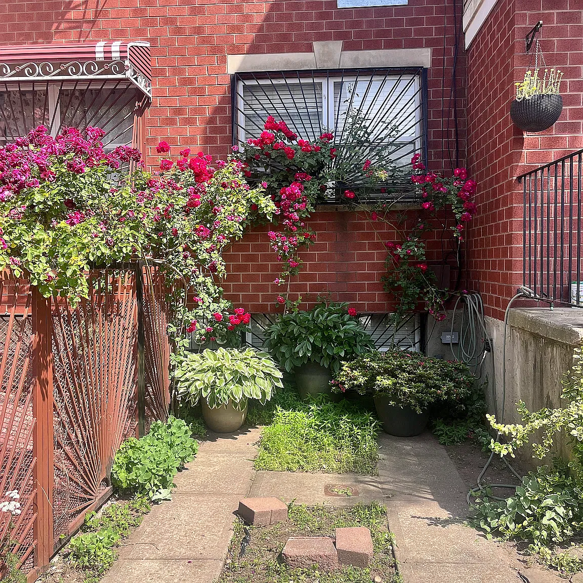 1228 De Kalb Avenue — Photo 4