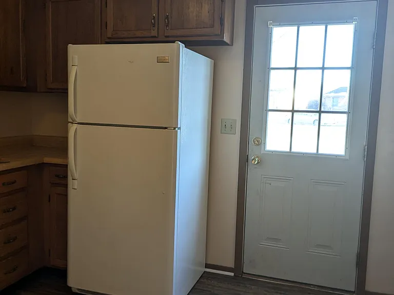 4944 Mercedes Dr — Photo 6