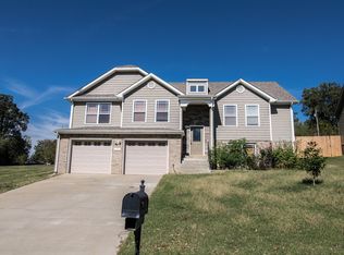 1005 Ishee Dr, Clarksville, TN 37042