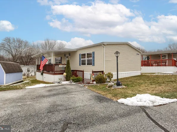 175 Westbrook Dr, Ephrata, PA 17522