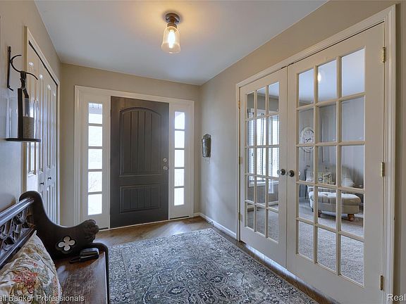 5th image of 1581 Old Plank Rd