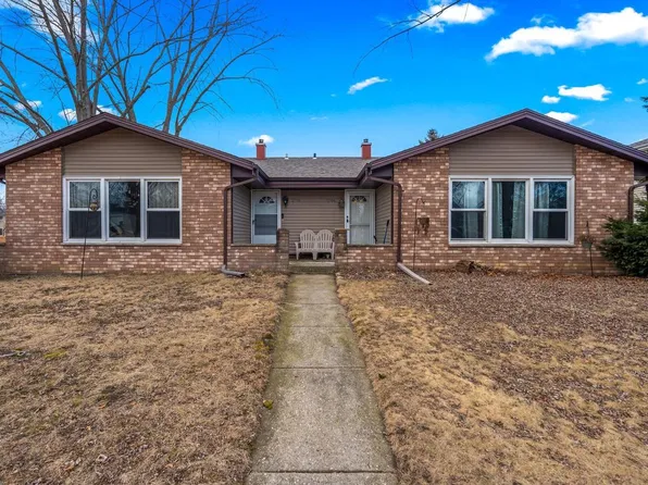 1744 Oakdale DRIVE, Waukesha, WI 53189