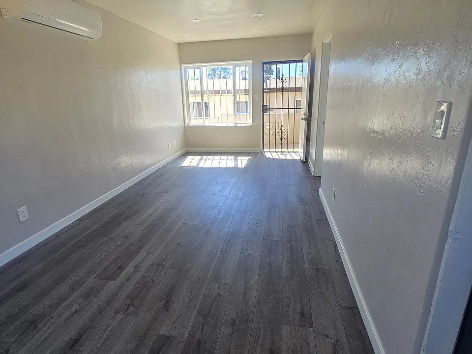 449-55 Grand Ave #451