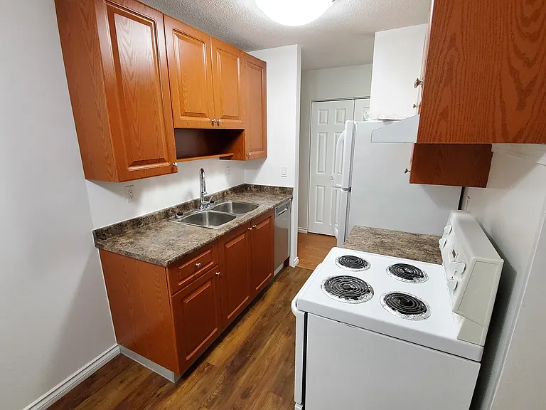 5135 Newton St — Photo 16