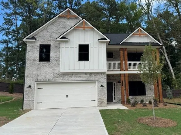 360 Waterbluff Dr, Mableton, GA 30126