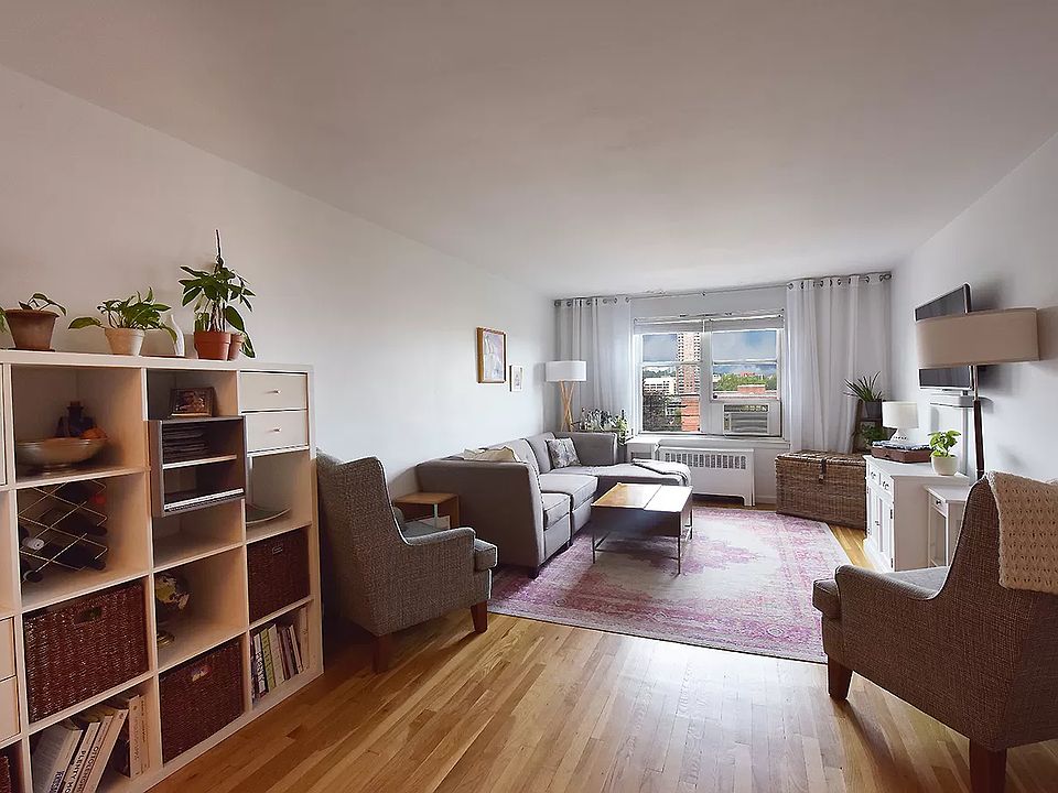 1st image of 100 Park Ter W APT 4L