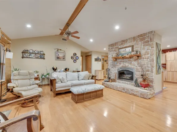 1430 Trumbull Rd, Ferris, TX 75125
