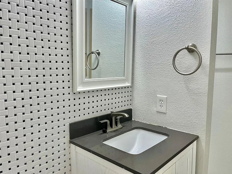 2808 Grants Lake Blvd #506 — Photo 12