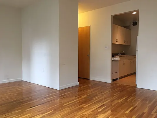 Rented by MNS | media 3