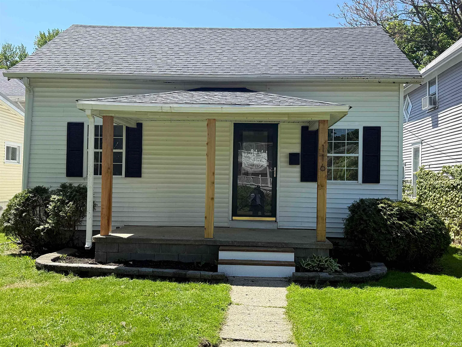 116 S Summit St photo 1