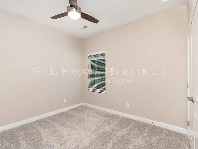 8528 Pennegrove Cir — Photo 10