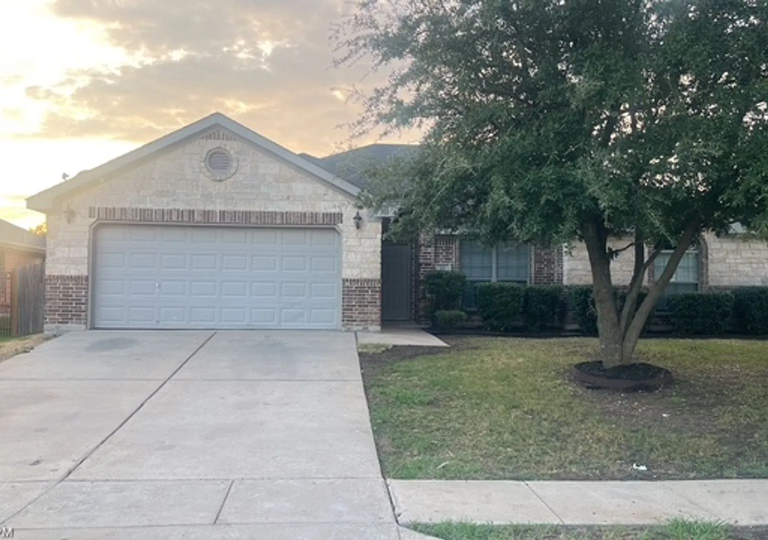 109 Atlantic Ave, Waxahachie, TX 75165 — Photo 1