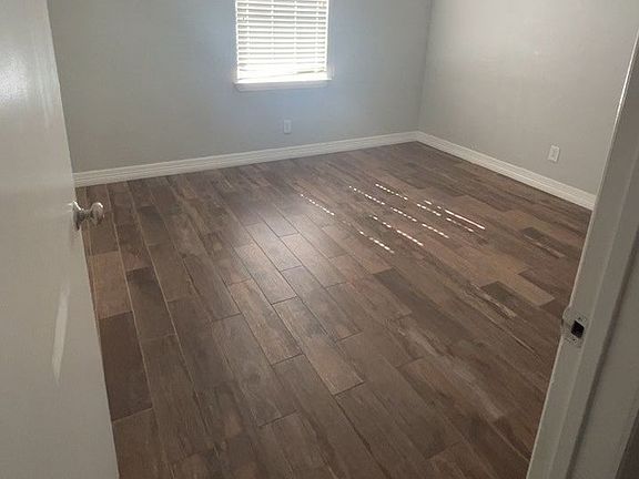 5th image of 2532 Charlotte St APT 7