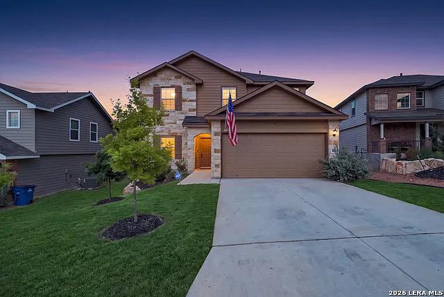 5 bed, 3.5 bath, 2745 sqft, $2,800 — Photo 1