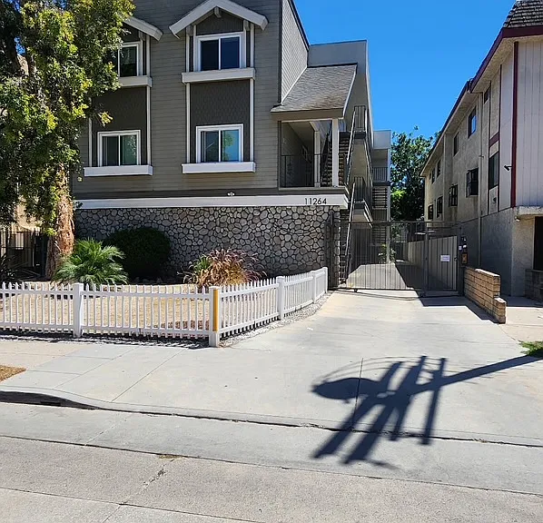 11264 Morrison St #303 — Photo 1