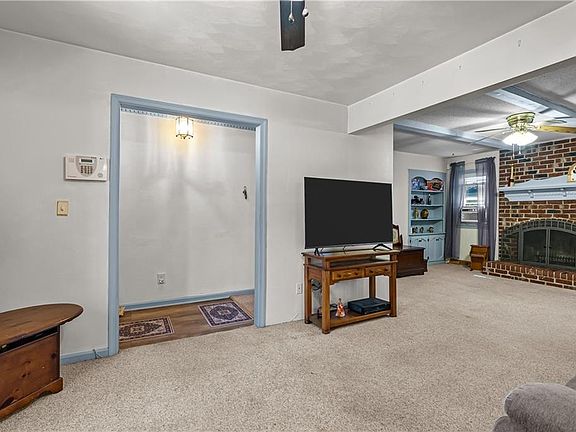 4th image of 2824 Augusta Cir