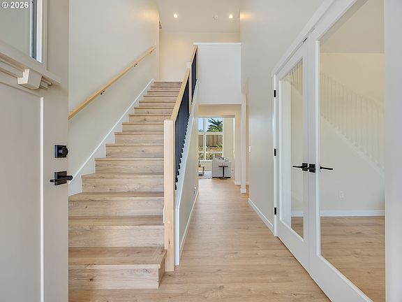 3rd image of 1383 Seabright Way