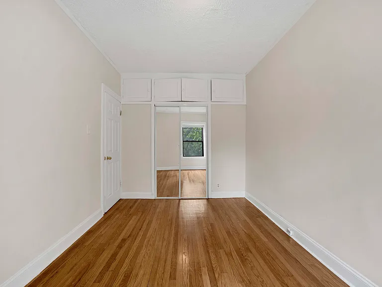 1237 1/2 W Greenleaf Ave #2E — Photo 16
