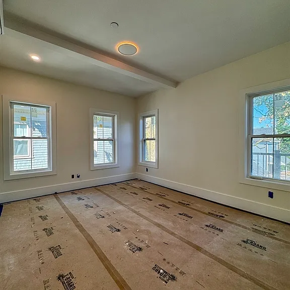 139 Sycamore St #2 — Photo 4