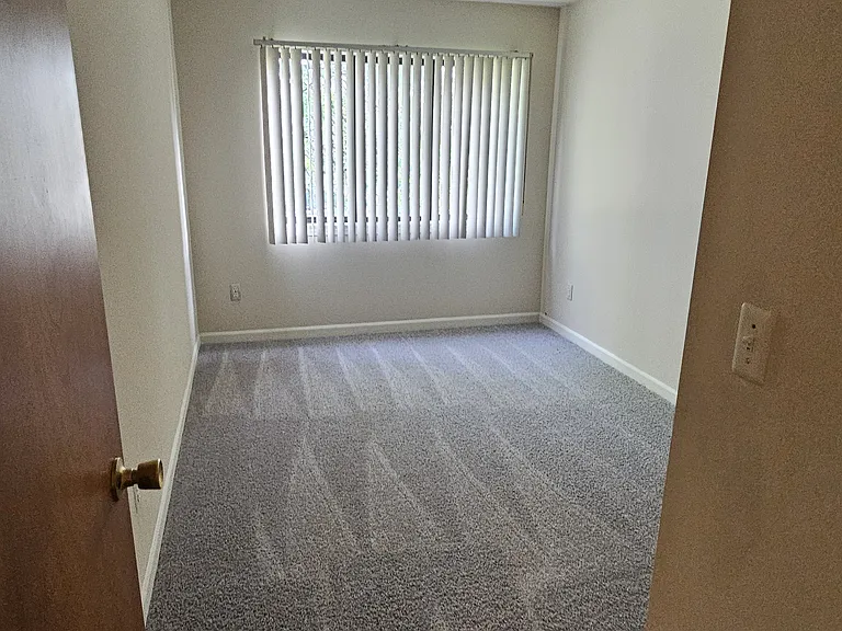 18440 E Forteen Mile Rd #5B — Photo 10