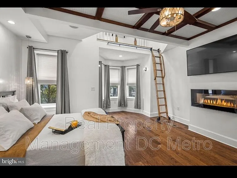 47 New York Ave NW — Photo 5