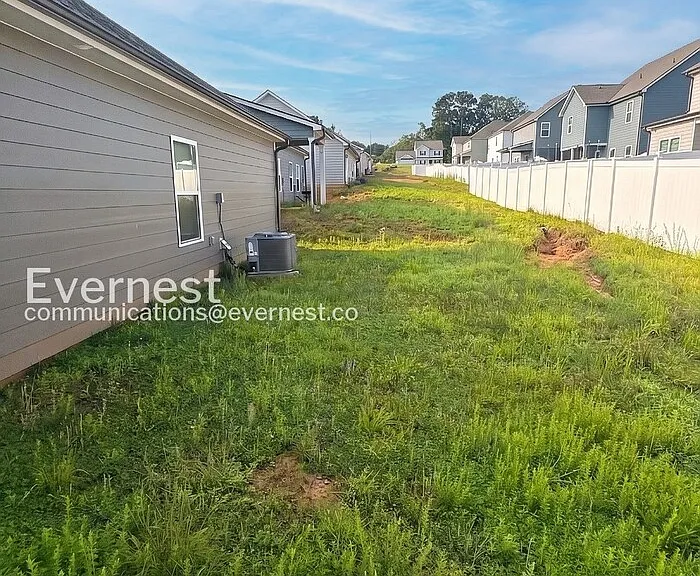 136 Culver St — Photo 27