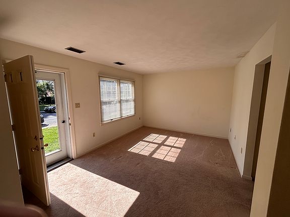2nd image of 105 Ridge Ave