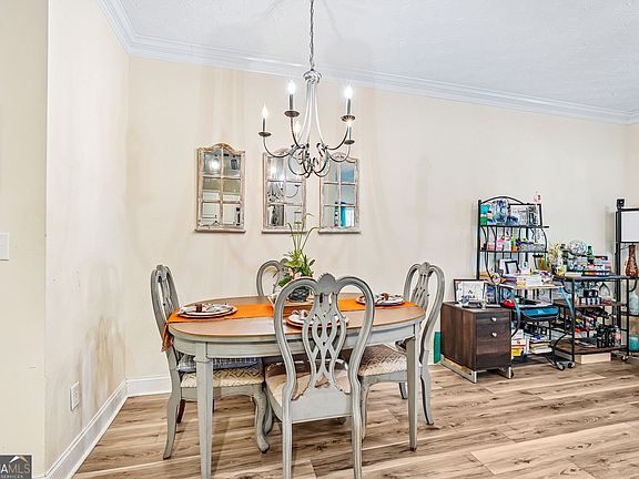 5th image of 74 Intown Pl