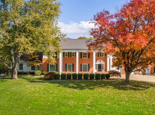 6526 N Saint Marys Rd, Peoria, IL 61614