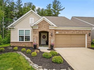 556 Heritage Woods Dr, Akron, OH 44321