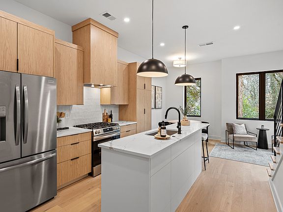 Luxurios Designer-Curated Kitchen