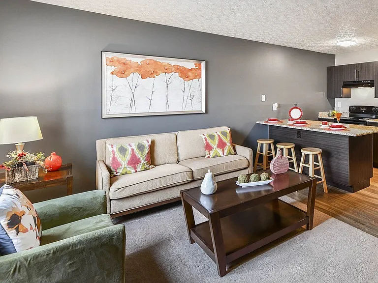 Bolton Estates Apartments — Photo 9