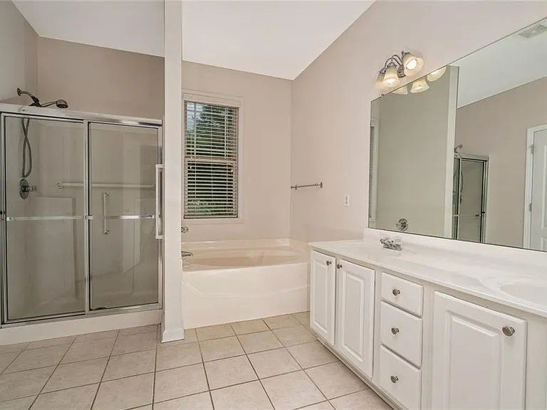 210 Harmony Lake Dr — Photo 22