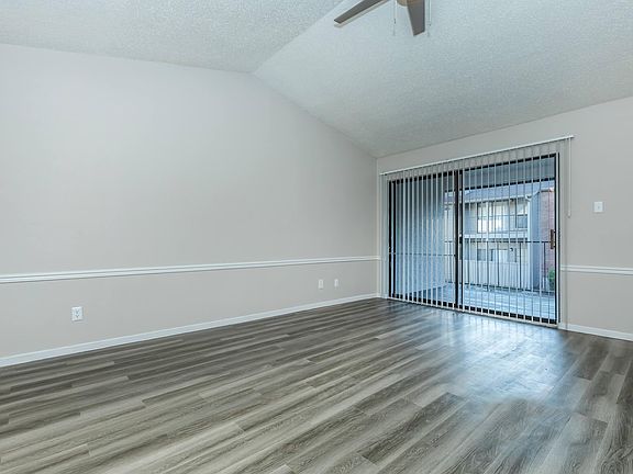 4th image of 3808 Post Oak Blvd #1106