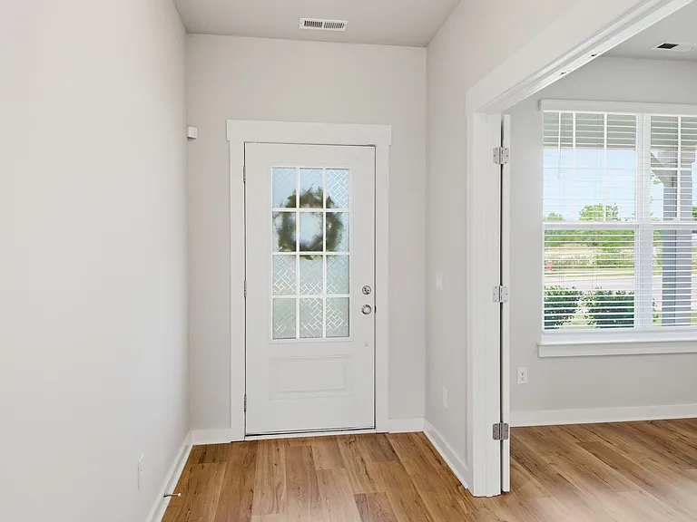 281 Casper Dr — Photo 5