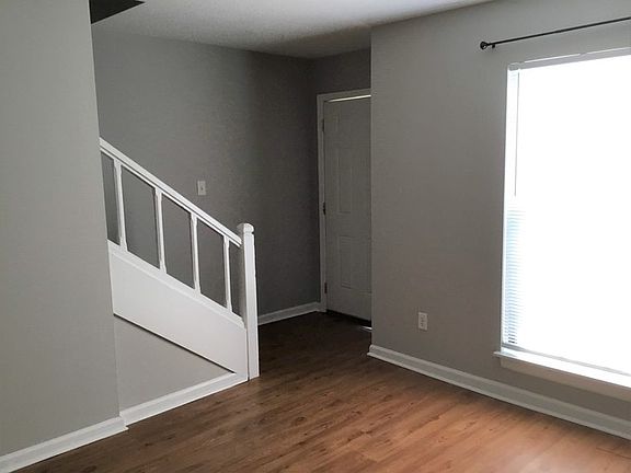 5th image of 414 Evans Mill Dr