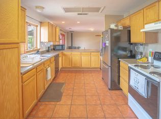 20 Calle De Golondrina S, Tres Piedras, NM 87577