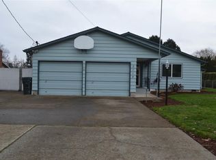 2114 Hollywood Dr NE, Salem, OR 97305