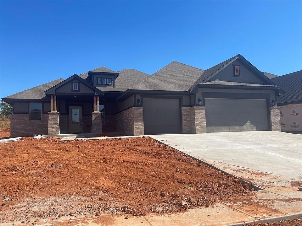 1st image of 2424 Creekview Trl