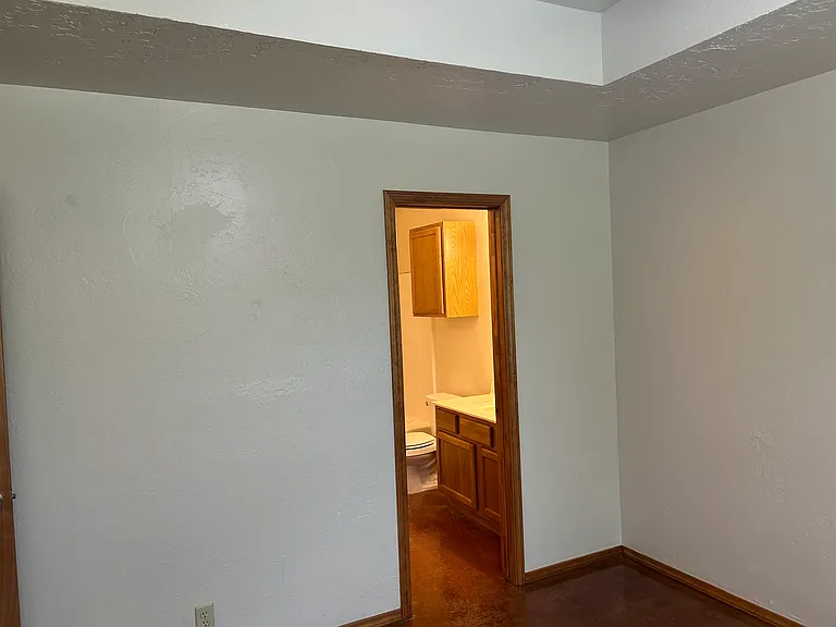 718 Pristine Pl — Photo 10