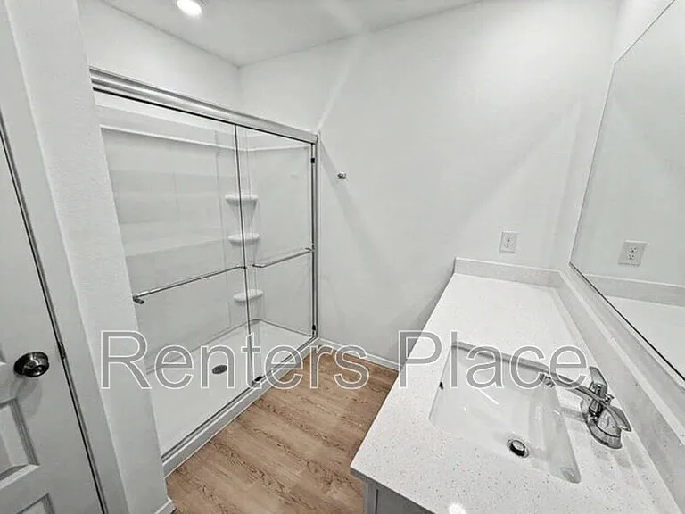 7209 S Maple Ave — Photo 5
