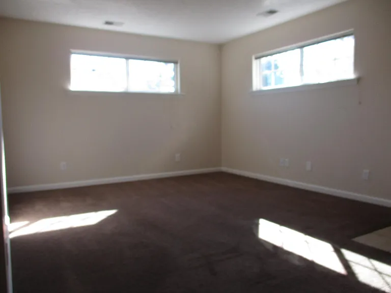 2501 Gladstone Cir #202 — Photo 2