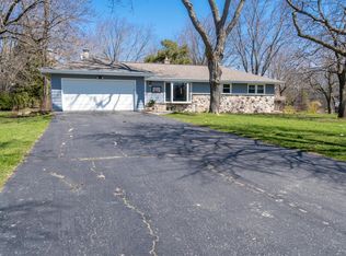 1728 W El Rancho Dr, Mequon, WI 53092