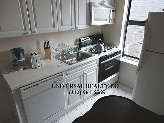 Rented by Universal Realty Group | media 30