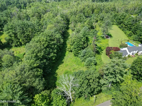 245 Spring St, Lee, MA 01238