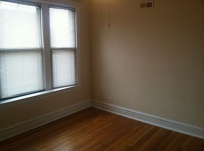 2nd image of 5337 N Damen Ave